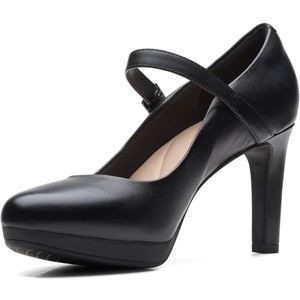 Clarks Women's Ambyr Shine Pump